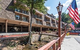 Quality Inn Creekside - Downtown Gatlinburg